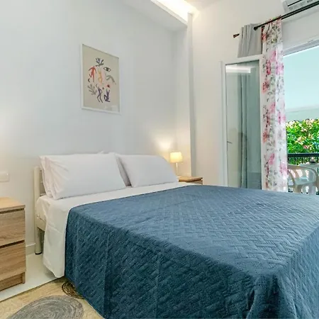 White Nest In Corfu Town Apartment *